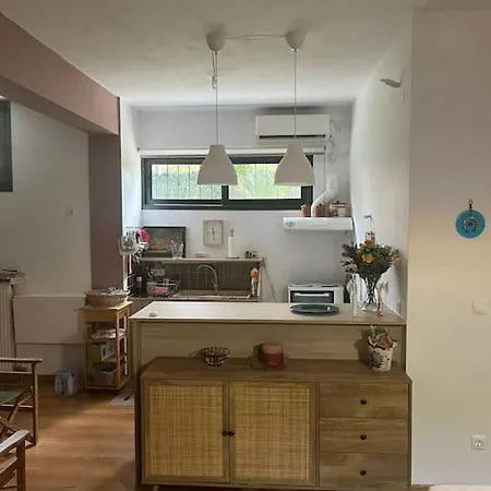 στην άνω ηλιούπολη Apartment Athens
